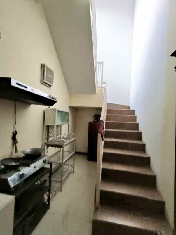 rumah siap huni lokasi jalan candi mendut kota malang