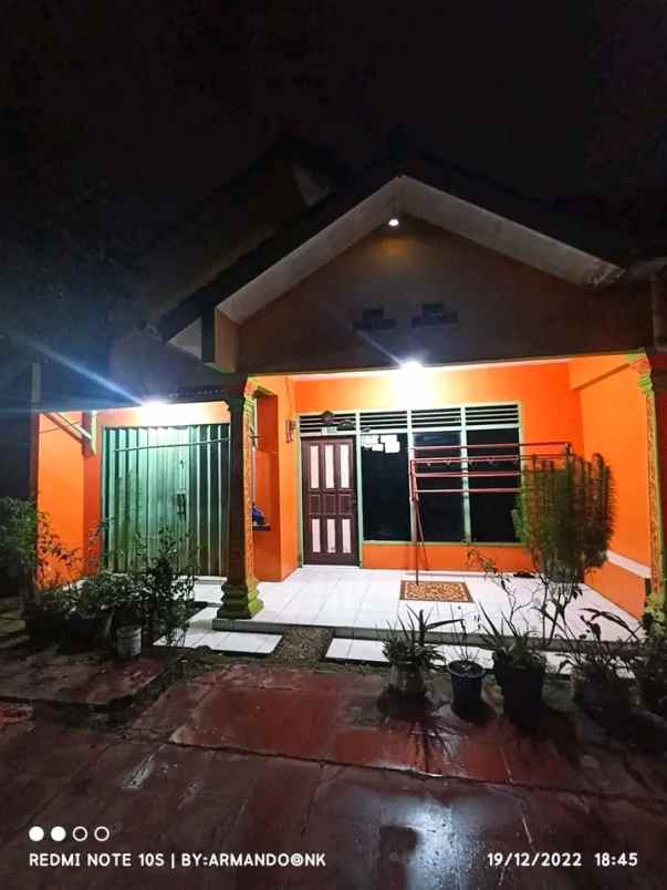 rumah siap huni lokasi strategis dekat stasiun bekasi