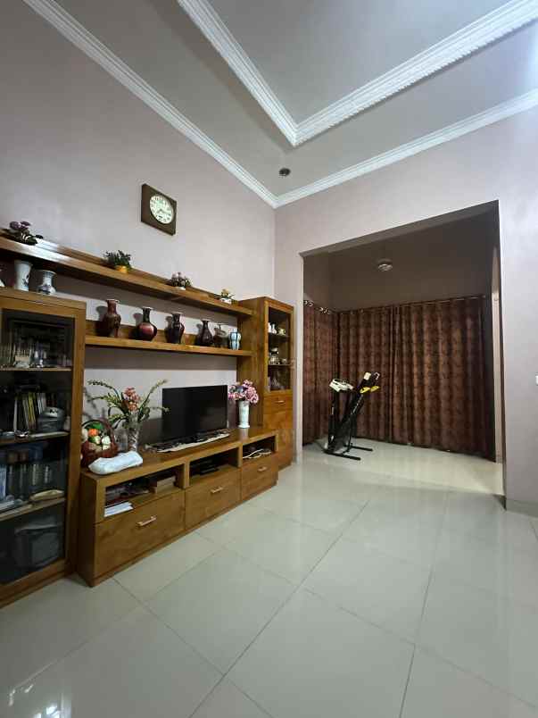 rumah siap huni nyaman dan sejuk di beji depok