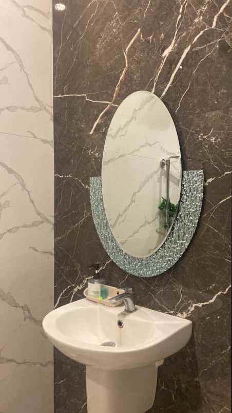 rumah tanah luas 2 lantai cipayung jakarta timur