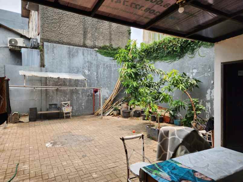 rumah tinggal di jl kembangan utara jakarta barat