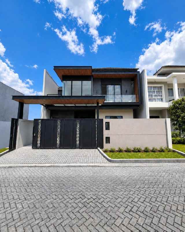 rumah waterfront citraland new high spec row 3 mobil
