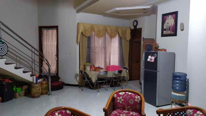 rumah wisma permai barat surabaya row jalan 4 mobil