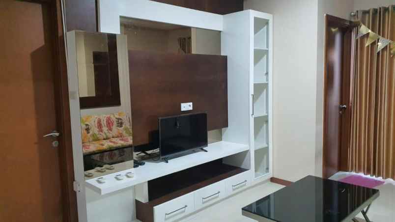 sewa condo furnished green bay pluit