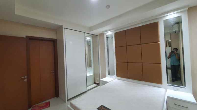 sewa condo furnished green bay pluit