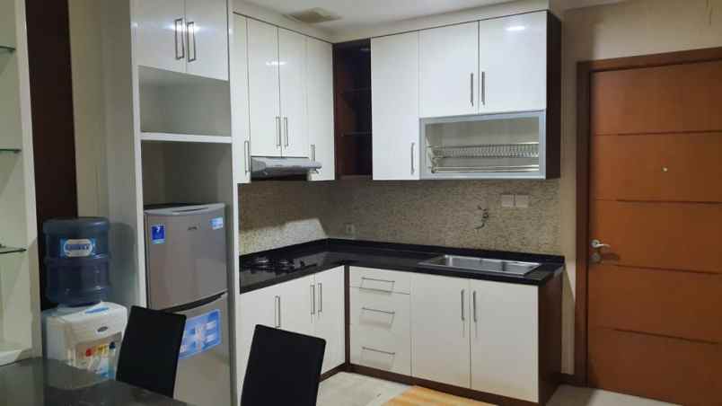 sewa condo furnished green bay pluit