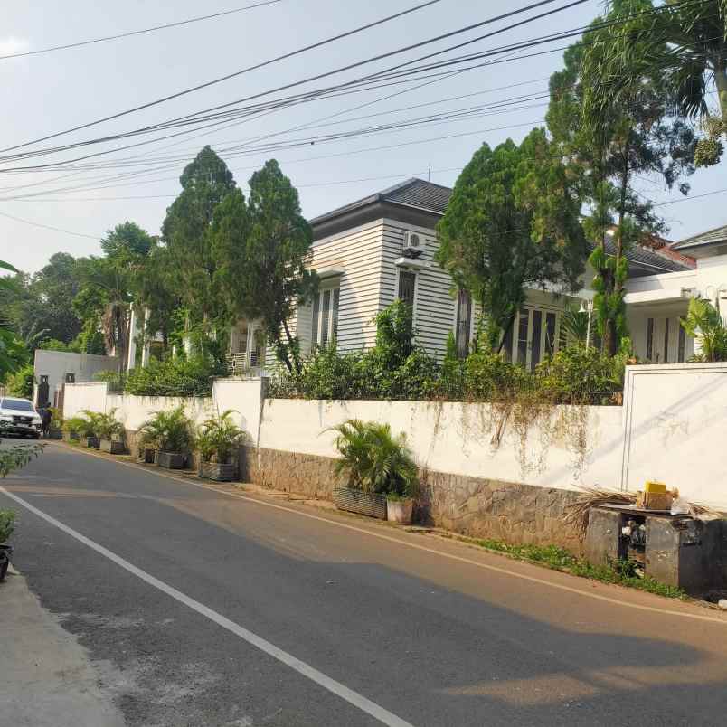 sewa rumah mewah klasik bisa untuk kantor di ciganjur