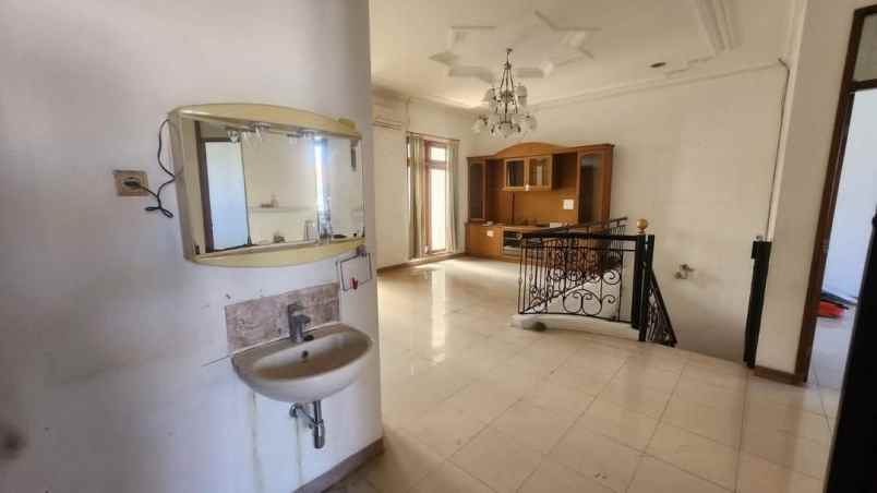 sewa rumah taman mutiara pakuwon city
