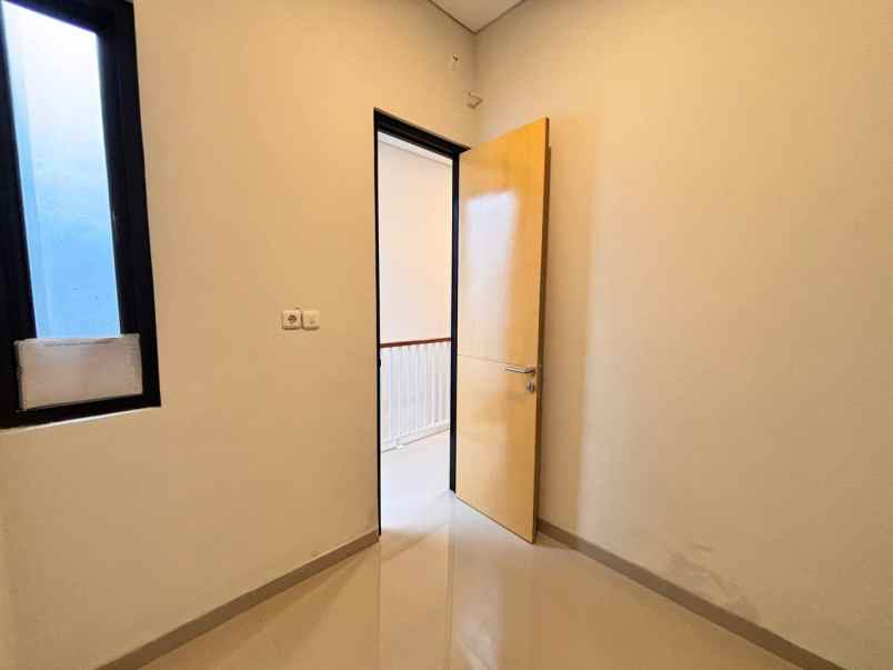 simplicity kukusan depok rumah untuk keluarga muda