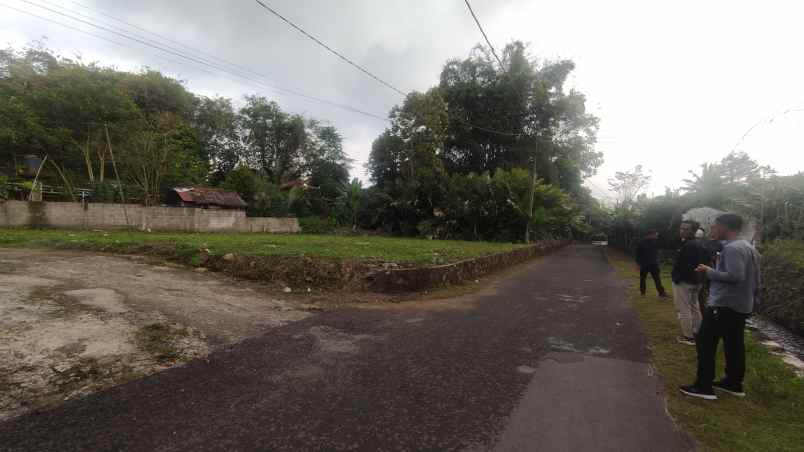 tanah pinggir jalan klegung donokerto turi sleman