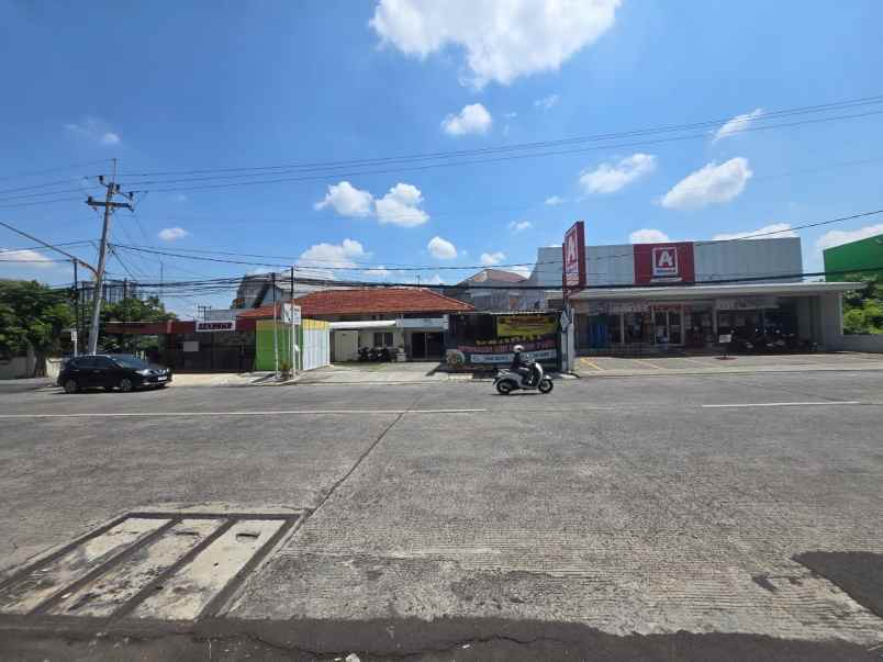 tempat usaha di nol jalan besar