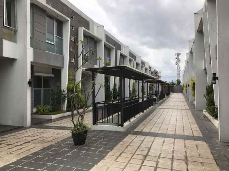 townhouse 3 lantai pasteur bandung