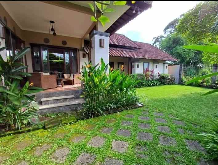 villa lantai 1 view sawah di denpasar utara