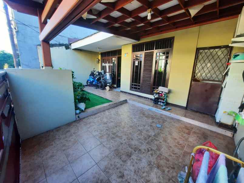 1 menit ke tol sawangan komplek bdn