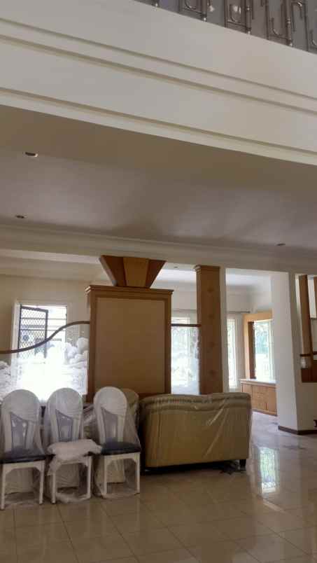 dijual apartemen central park