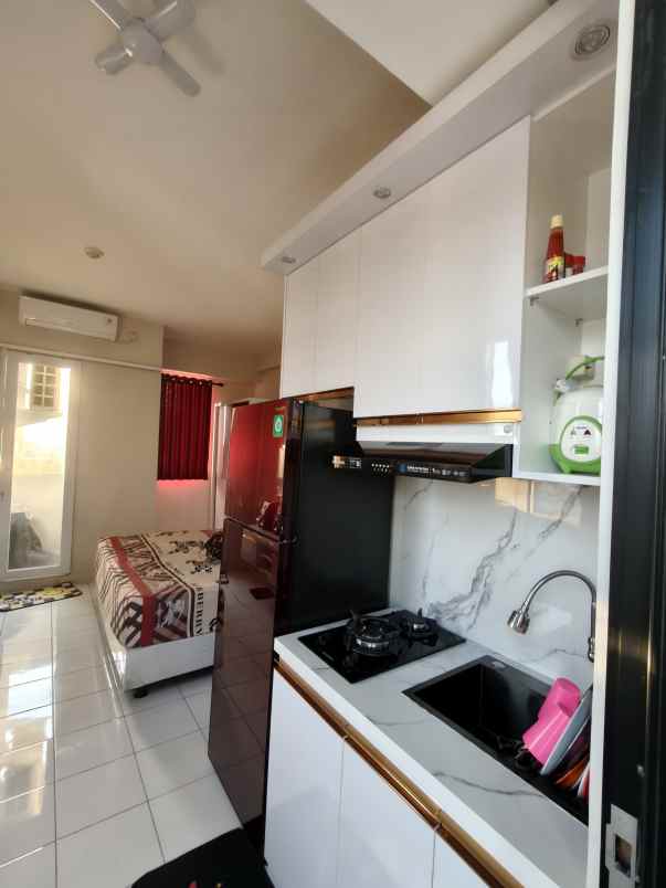 dijual apartemen grand kamala lagoon bekasi