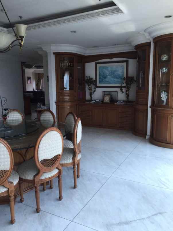 dijual apartemen jln teuku nyak arif simprug