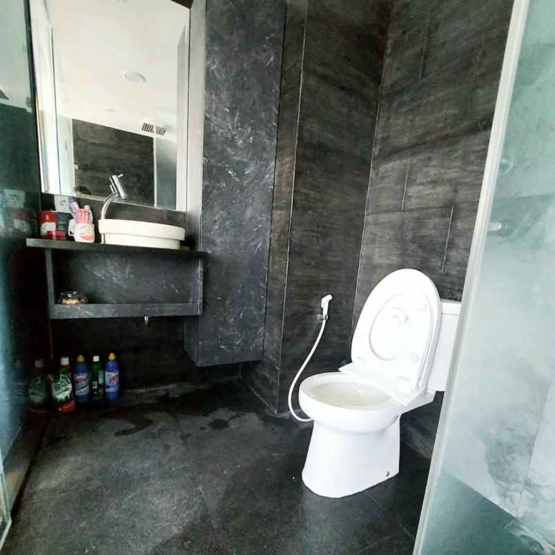 dijual apartemen tifolia unit bagus fullfurnish