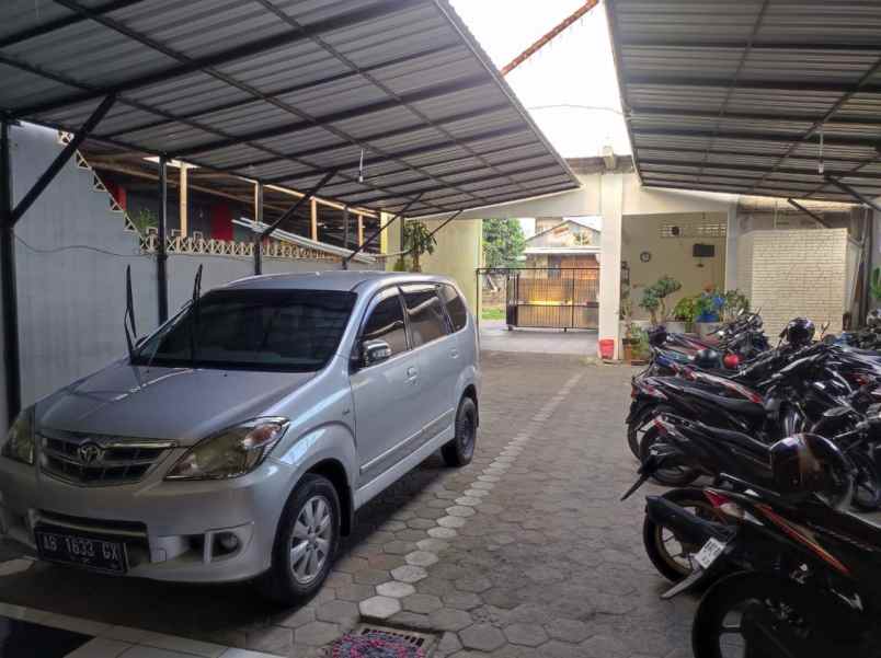 dijual kost maguwoharjo depok sleman