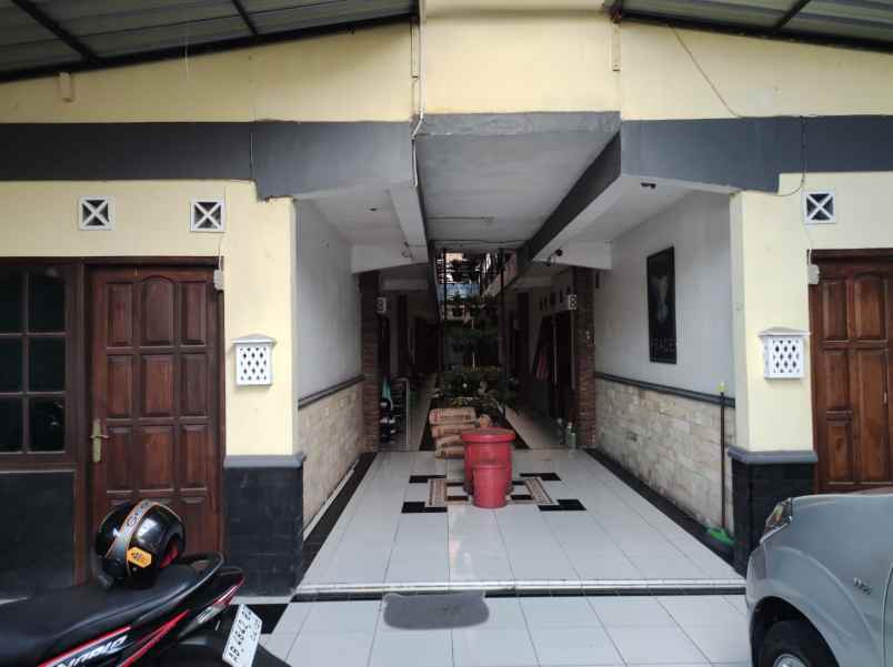 dijual kost maguwoharjo depok sleman