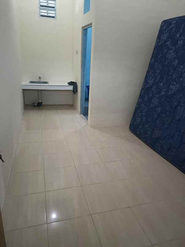 dijual kost pegaden manyar gresik