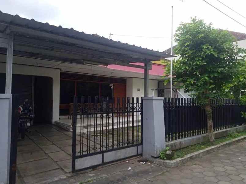 dijual kost pogung baru sinduadi kec