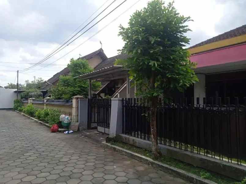 dijual kost pogung baru sinduadi kec