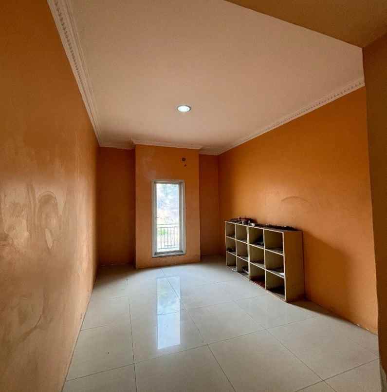 dijual murah rumah mewah di leuwinanggung depok