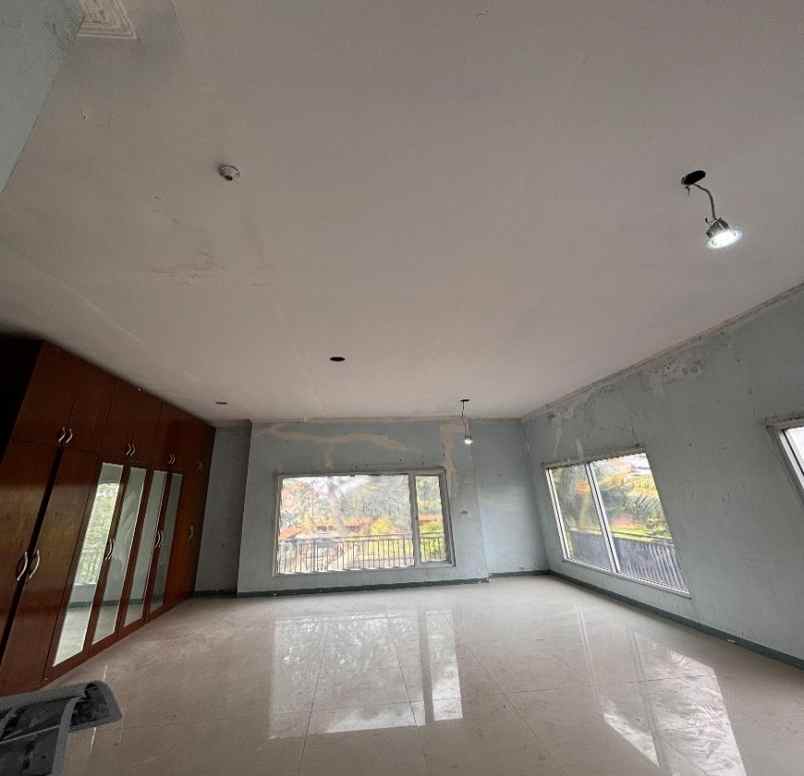 dijual murah rumah mewah di leuwinanggung depok