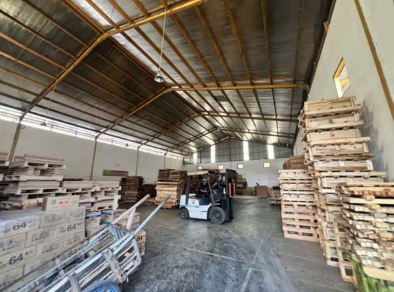 dijual ruko gudang kantor jalan kaliabang tengah