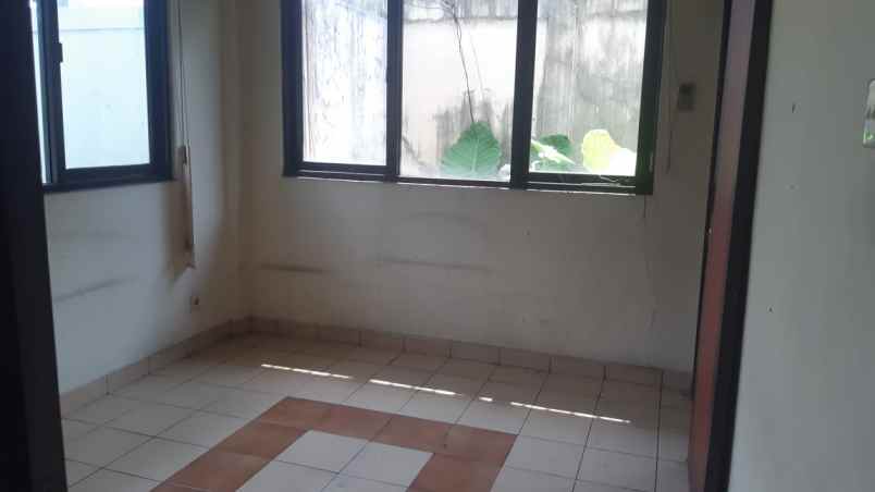 dijual ruko gudang kantor lenteng agung