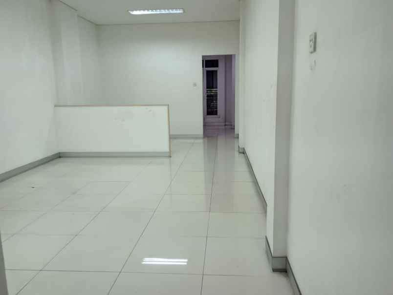 dijual ruko raya jemursari kondisi terawat bagus