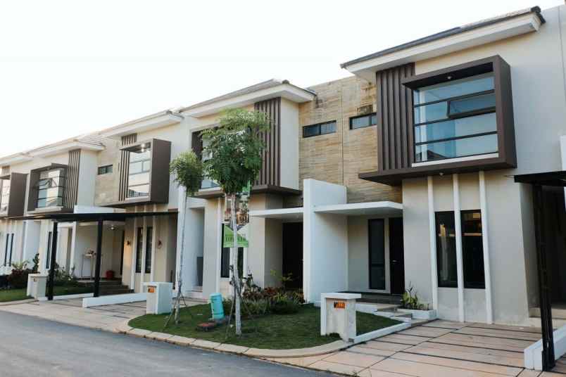 dijual rumah 2 lantai batam center