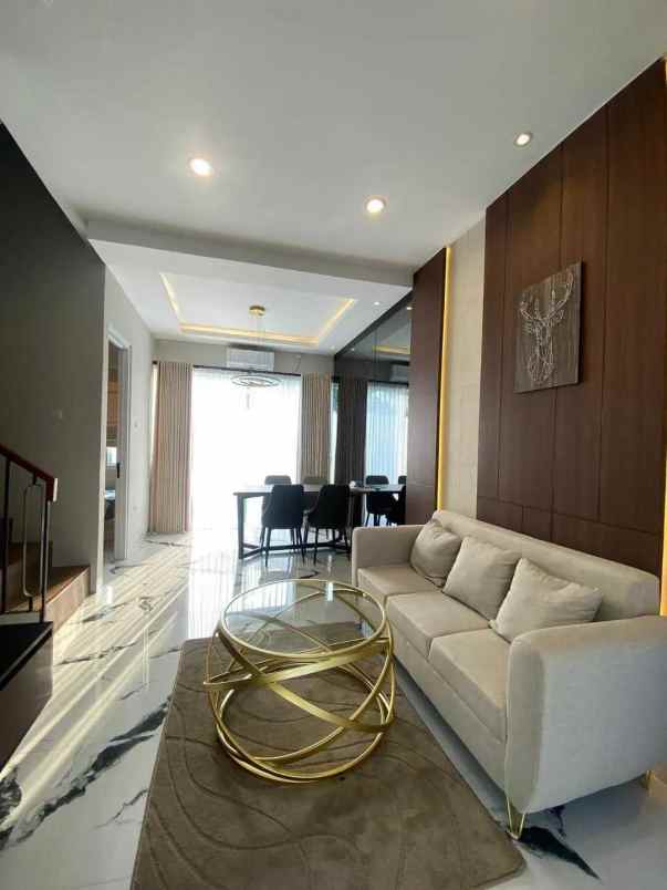 dijual rumah 2 lantai full furnish pamulang shm