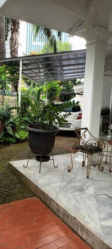 dijual rumah 28 patra kuningan barat