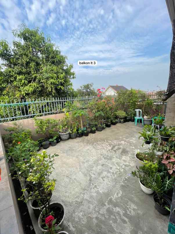 dijual rumah 3 lantai daerah cimahi