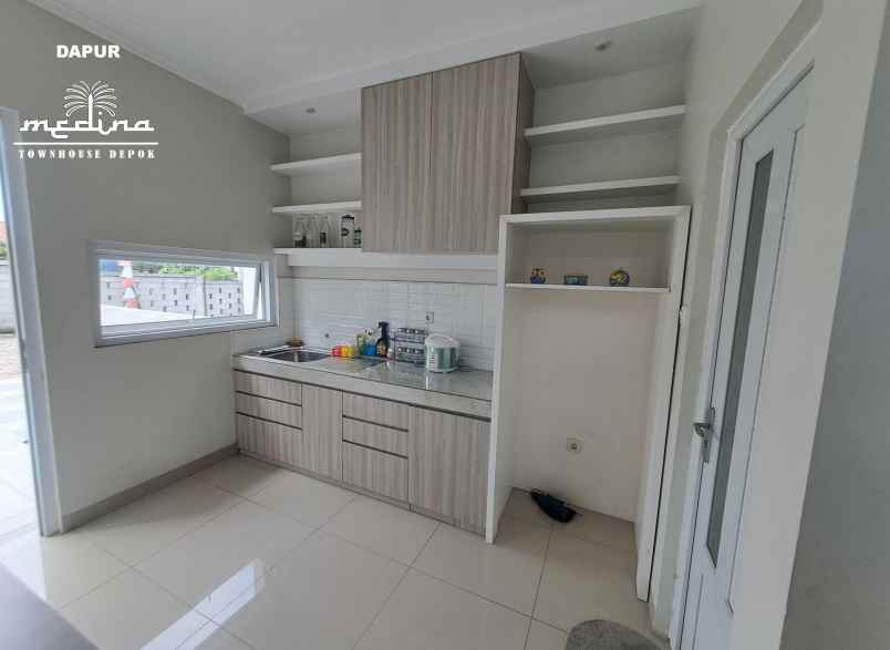 dijual rumah alamat jalan kramat asem