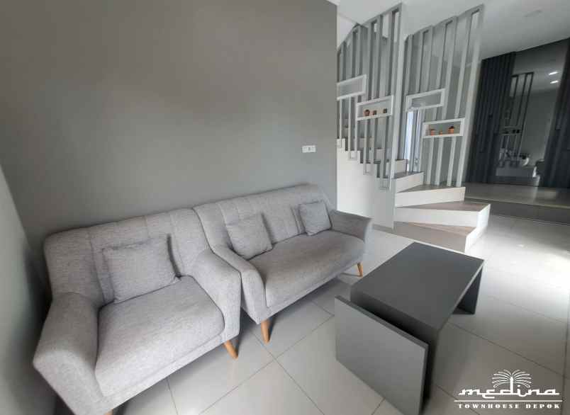 dijual rumah alamat jalan kramat asem