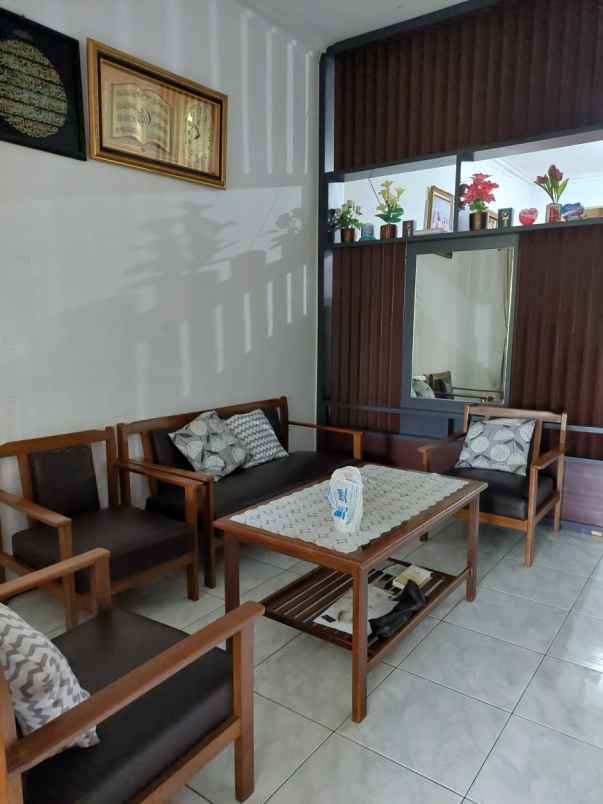 dijual rumah antapani