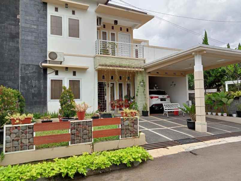 dijual rumah arcamanik