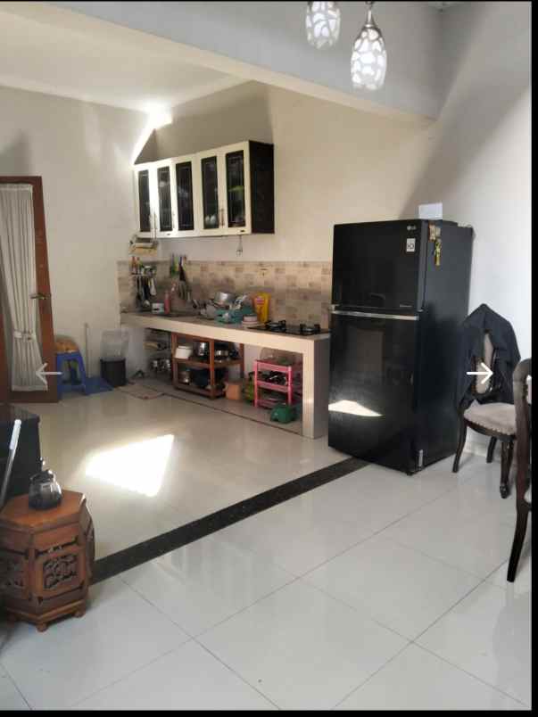 dijual rumah arcamanik
