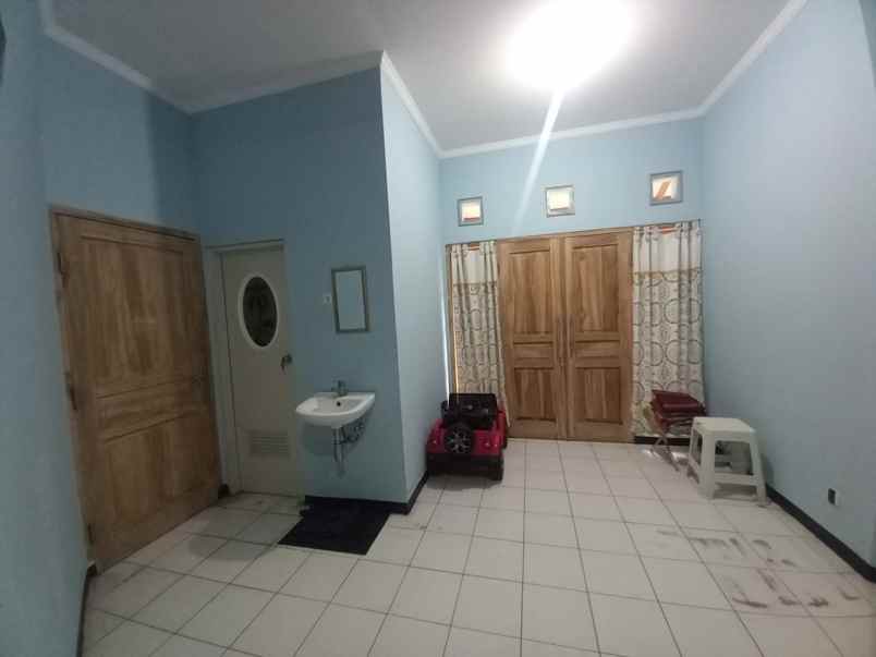 dijual rumah arcamanik endah