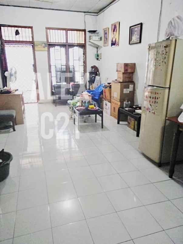 dijual rumah b u cepat cocok untuk kost kostan