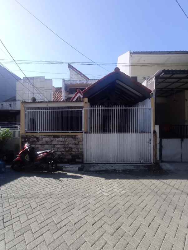 dijual rumah babatan pratama