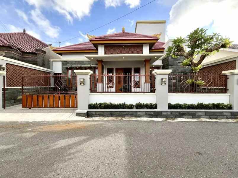 dijual rumah baciro kec gondokusumo