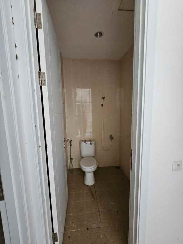 dijual rumah barombong