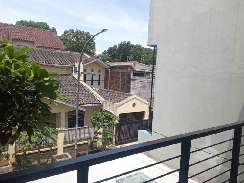 dijual rumah baru 2 lantai dekat exit tol pasir koja 1