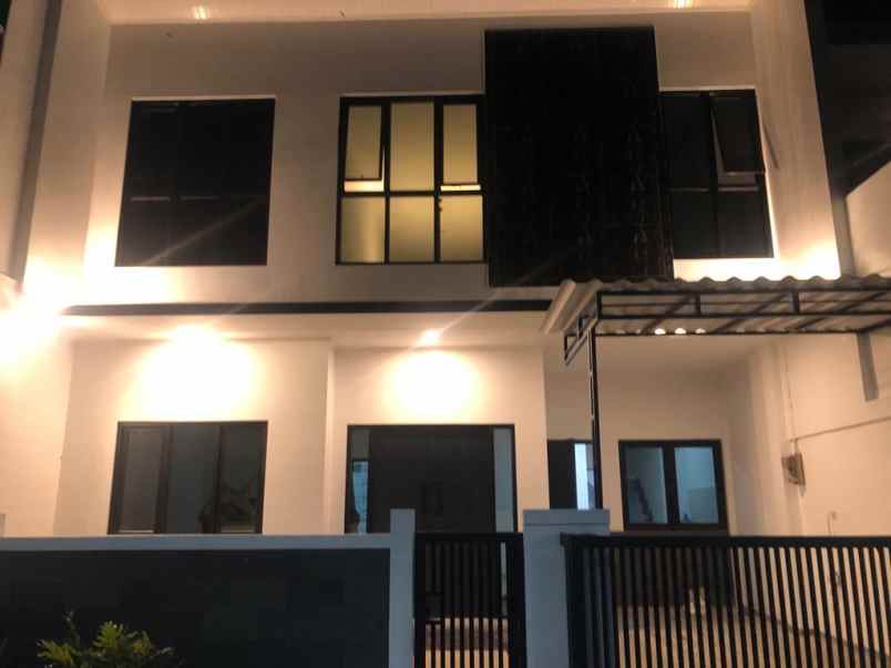 dijual rumah baru di neptunus margahayu bandung