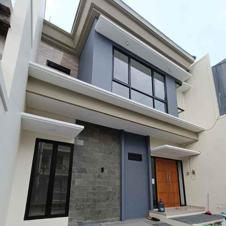 dijual rumah baru minimalis di manyar rejo surabaya