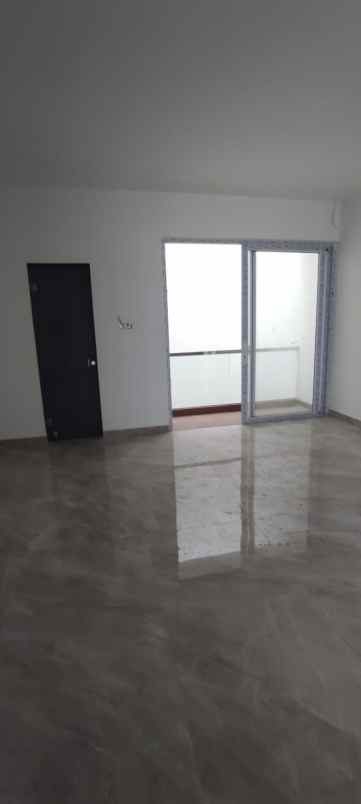 dijual rumah baru modern di taman surya jakarta barat